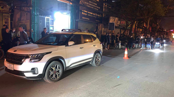 Vụ va chạm xảy ra trên phố Trần Cung