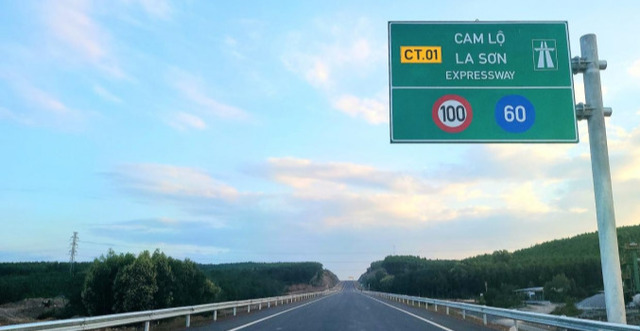 Cao tốc Cam Lộ - La Sơn