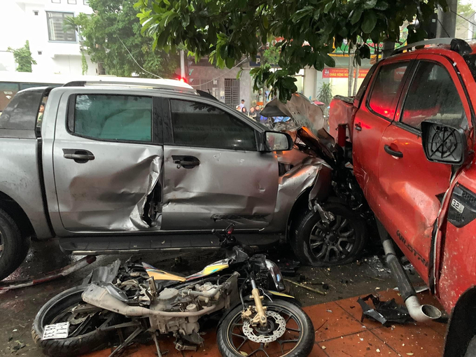 Hiện trường vụ tai nạn liên hoàn