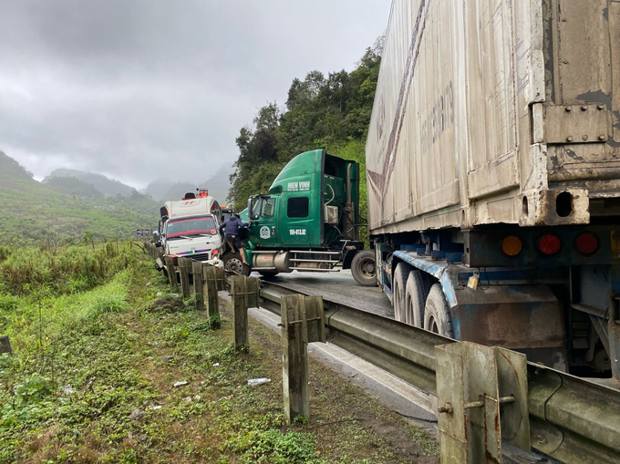 Riêng tháng 6, toàn quốc xảy ra 1.894 vụ, làm chết 849 người và làm bị thương 1.373 người