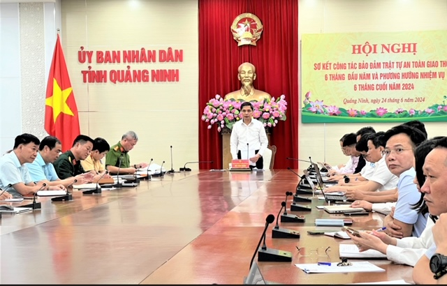 Ông Vũ Văn Diện, Phó Chủ tịch tỉnh Thường trực UBND tỉnh, Phó trưởng ban phụ trách Ban ATGT tỉnh yêu cầu tiếp tục phân tích làm rõ những tồn tại, nguyên nhân tiềm ẩn tai nạn để đề ra các giải pháp kéo giảm TNGT phù hợp với tình hình thực tế. Ảnh: LD