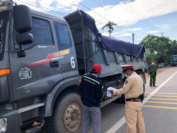 Tăng cường kiểm tra thường xuyên của lực lượng chức năng trên tuyến đường quốc lộ