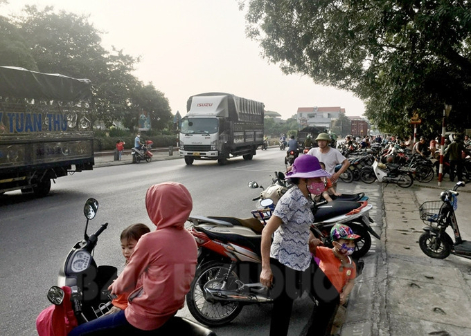 Theo báo cáo của đơn vị quản lý đường bộ, tại khu vực nút giao thường xảy ra tình trạng người tham gia giao thông không tuân thủ phương án tổ chức giao thông. Ảnh minh hoạ