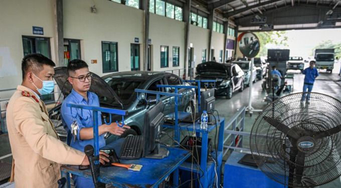 Để đảm bảo cho hoạt động đăng kiểm duy trì ổn định, Bộ Công an đã kịp thời chỉ đạo lực lượng công an hỗ trợ công tác đăng kiểm.