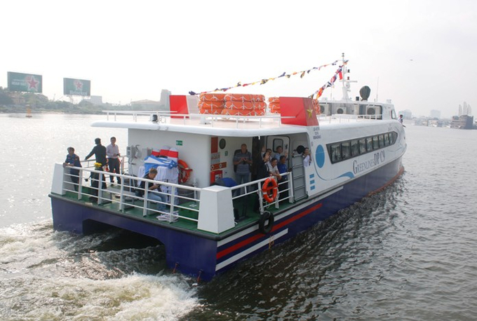 Sở Giao thông vận tải TP.HCM vừa có văn bản gửi các cơ quan liên quan trên địa bàn TP.HCM về việc tổng rà soát các phương tiện giao thông thủy nội địa, sau vụ một du thuyền hạng sang bị phát hóa và cháy rụi mới đây