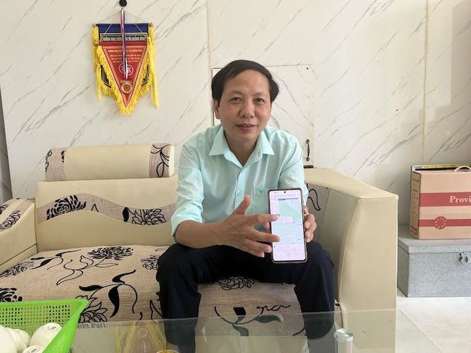 Ông Hành có thể dễ dàng kiểm soát phương tiện của mình thông qua một số thao tác trên điện thoại thông minh.
