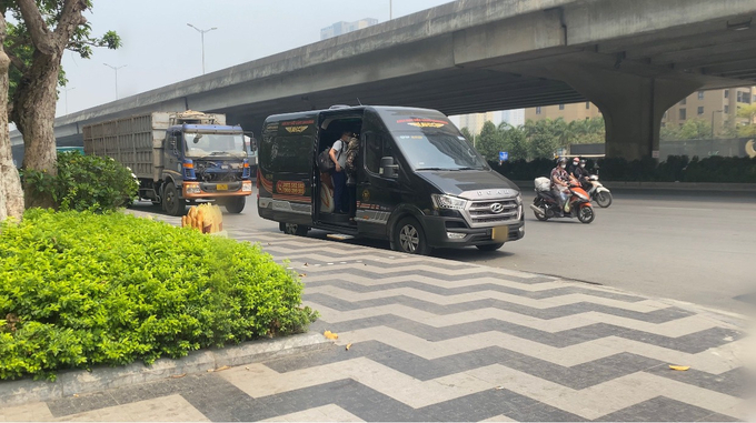 Anh Huy Đất Cảng Limousine tùy tiện dừng, đón trả khách