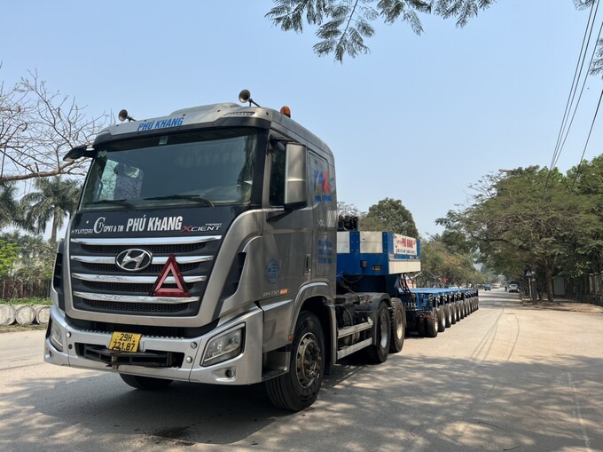 Các xe chở hàng siêu trường siêu trọng phải có giấy phép lưu hành đặc biệt