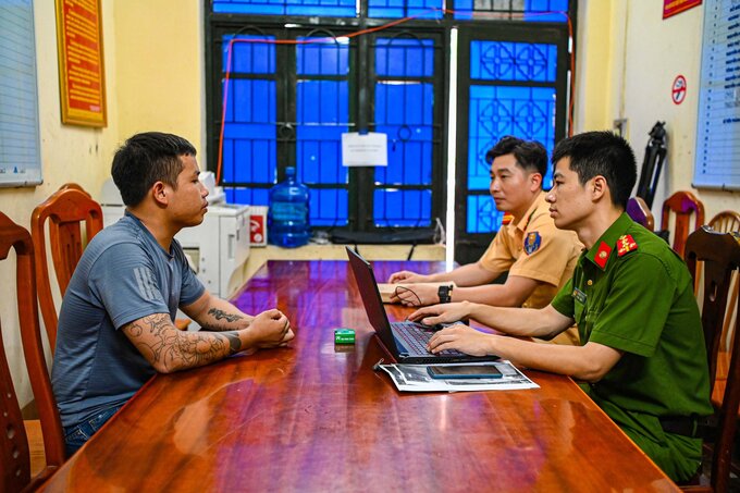 Lực lượng chức năng làm việc với đối tượng đua xe