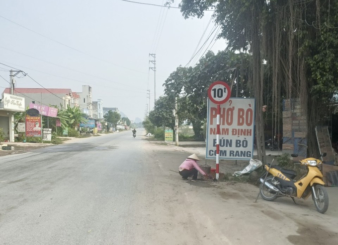 Biển giới hạn tải trọng 10 tấn được lắp lại sau phản ánh