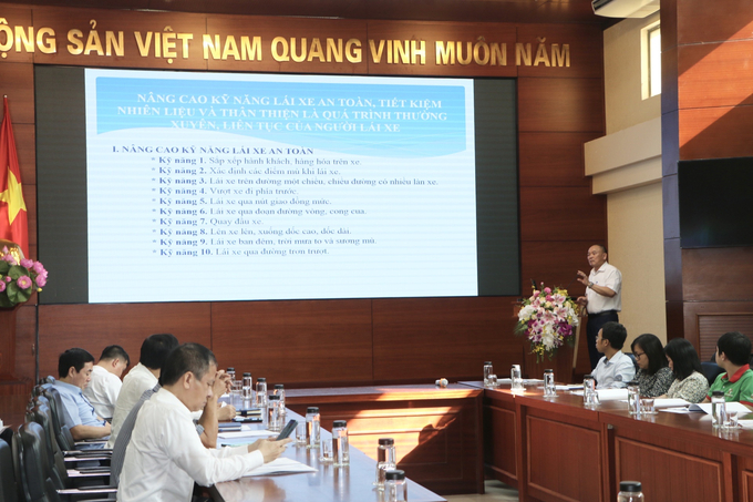 Các đại biểu lắng nghe tọa đàm.