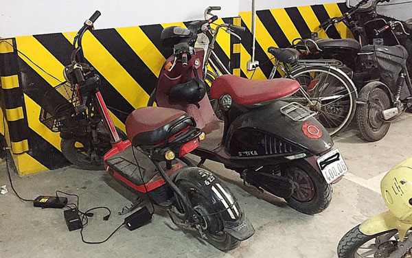 Không được sạc pin qua đêm cho xe sử dụng điện tại các chung cư mini.