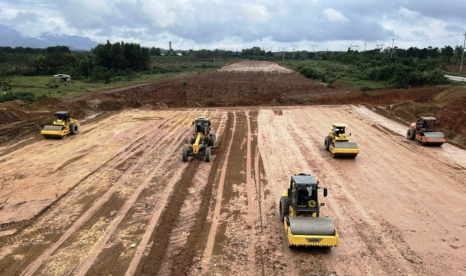 Bộ GTVT vừa có công văn gửi UBND các tỉnh, thành phố trực thuộc Trung ương thông báo một số kết quả, nội dung chính việc thí điểm sử dụng cát biển làm nền đường giao thông