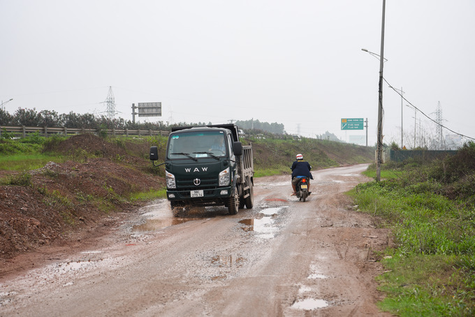 Ngoài ra, trên đoạn đường này có hầm chui dân sinh tại Km119 bị ngập nước sâu kéo dài.