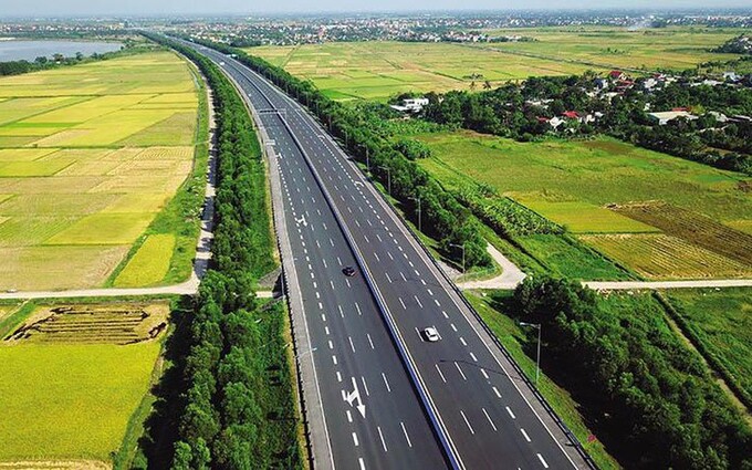 Năm 2022, Bộ GTVT đã trình và được Quốc hội thông qua 6 dự án quan trọng quốc gia, hoàn thành 22 dự án, khởi công 18 dự án