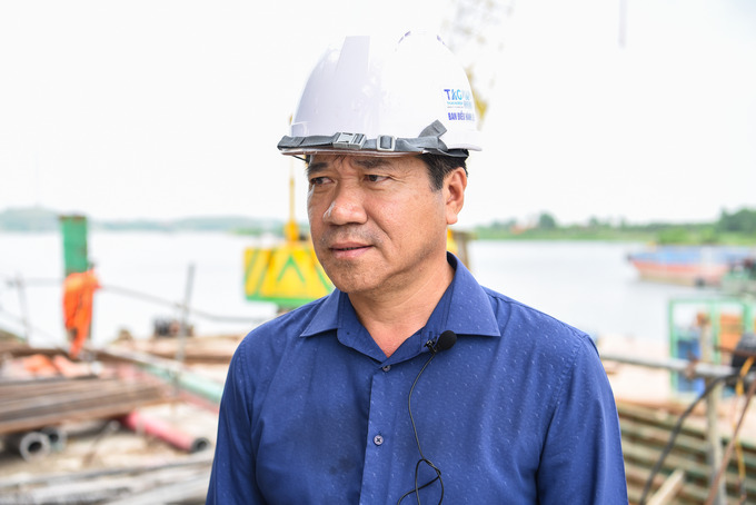 Trao đổi với phóng viên Banduong.vn, ông Trần Ngọc Tú – Giám đốc điều hành liên danh Dự án cầu Đồng Việt cho biết, sau nhiều tháng tổ chức thi công, đến nay, sản lượng xây lắp của toàn dự án đã đạt hơn 35% giá trị hợp đồng.