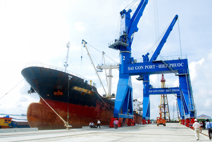Di dời cảng Tân Thuận để làm Cầu Thủ Thiêm 4