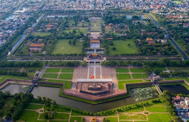 Cố đô Huế nhìn từ trên cao xuống