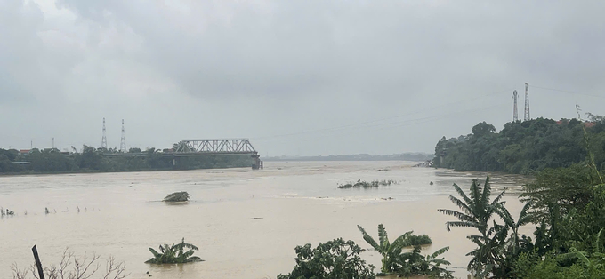 Sập cầu Phong Châu