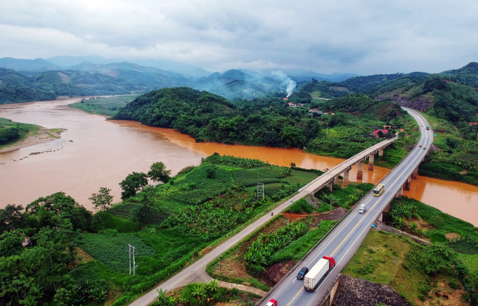 Sau khi hoàn thành, các tuyến đường sẽ tạo thành hệ thống giao thông liên hoàn, khép kín, việc đi lại từ trung tâm thành phố Lào Cai đến các xã xa nhất như Y Tý, A Lù sẽ thuận lợi hơn nhiều, khắc phục hạn chế lớn nhất tồn tại suốt nhiều năm