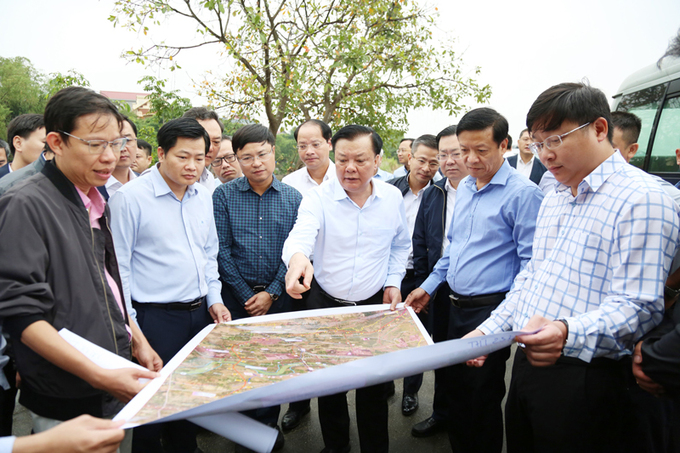 Bí thư Thành ủy Hà Nội Đinh Tiến Dũng cho biết, để dự án đúng tiến độ thì việc khảo sát các mỏ khoáng sản làm vật liệu xây dựng thông thường để phục vụ thi công Dự án là công việc hết sức quan trọng.