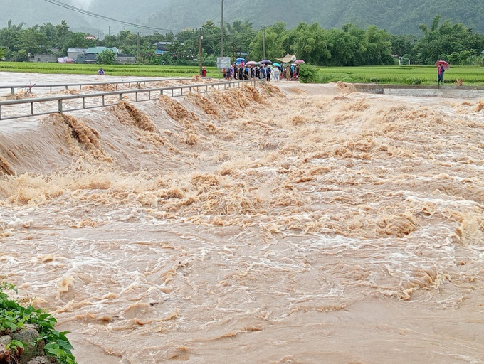 Lũ lớn tại huyện Phù Yên (Sơn La)