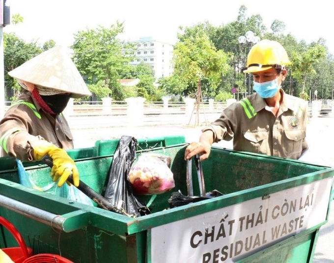 Phân loại rác thải tại nguồn ở TP Tân An - Long An | Ảnh: Báo Long An