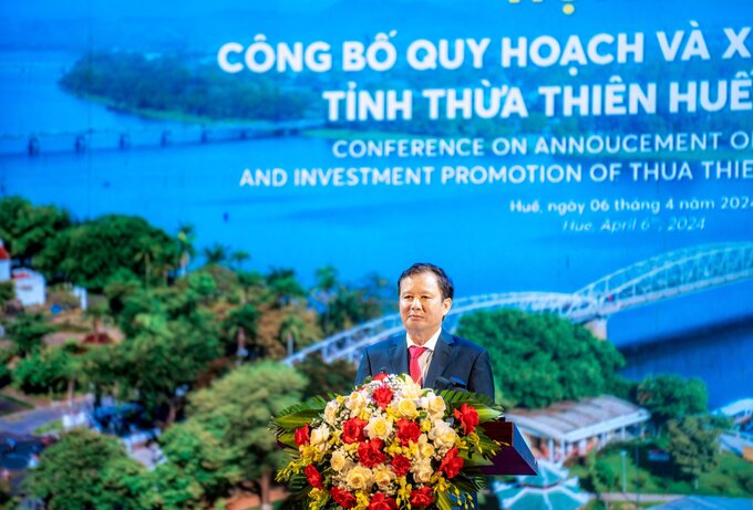 Bí thư Tỉnh uỷ Thừa Thiên Huế Lê Trường Lưu phát biểu tại hội nghị.