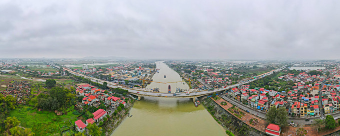 Dự án gồm phần cầu và đường dẫn hai bên, có chiều dài 1,32km. Điểm đầu cầu thuộc xã Quang Châu (Việt Yên, Bắc Giang) và điểm cuối thuộc phường Đáp Cầu (TP Bắc Ninh), dự án thuộc tuyến cao tốc Hà Nội - Bắc Giang.