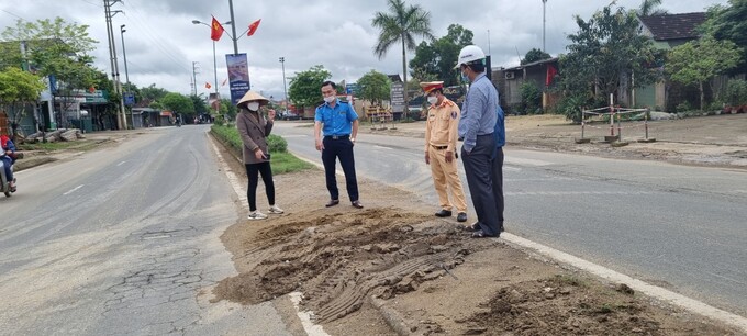 Vị trí bị người dân phá dỡ trái phép để mở lối sang đường