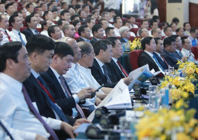 Đại diện lãnh đạo các ban, bộ, ngành T.Ư tham dự hội nghị
