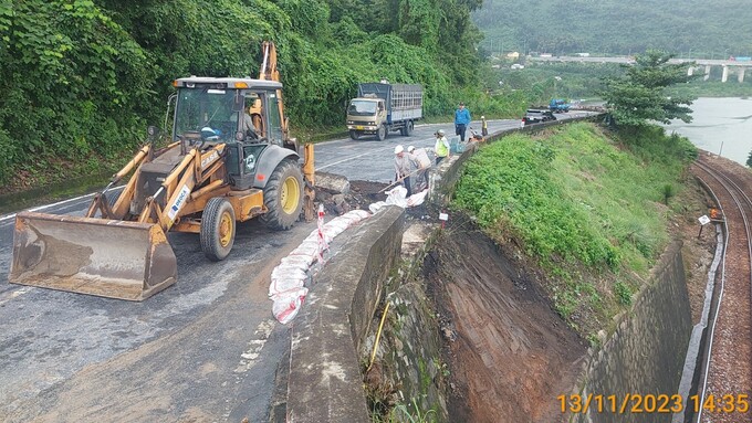 Nguy cơ sạt lở tại đèo Hải Vân