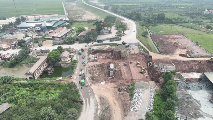 Vị trí thi công đê Hữu Đáy địa phận xã Liên Hiệp, huyện Phúc Thọ