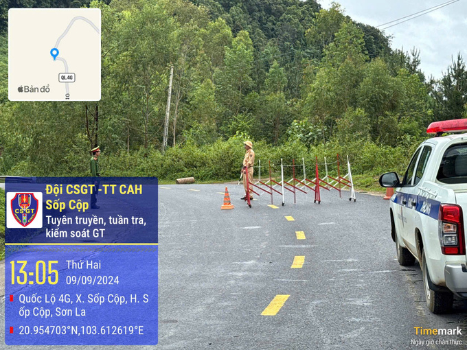 Lực lượng CSGT đảm bảo ATGT tại điểm sạt lở