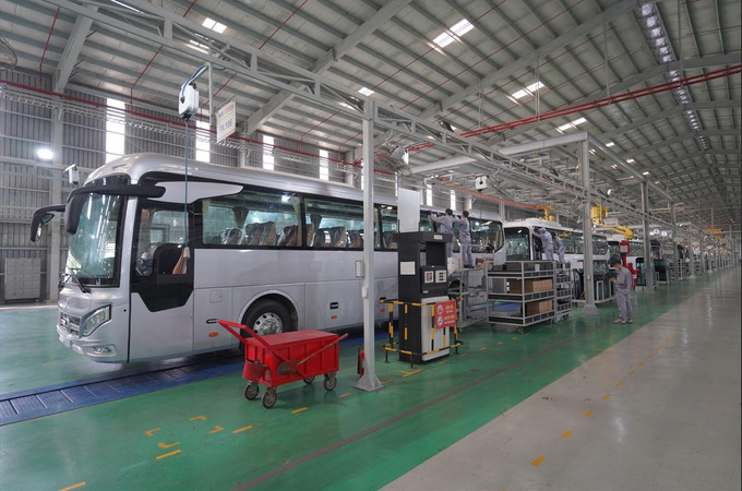 Mercedes-Benz trong một phân xưởng sản xuất của Thaco
