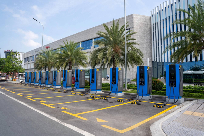 Nhà sáng lập VinFast lập công ty phát triển trạm sạc xe điện toàn cầu