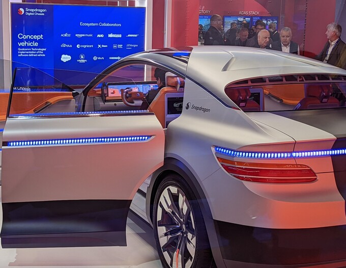 Giải pháp di chuyển thông minh của VinAI trong hệ sinh thái của Qualcomm Automotive
