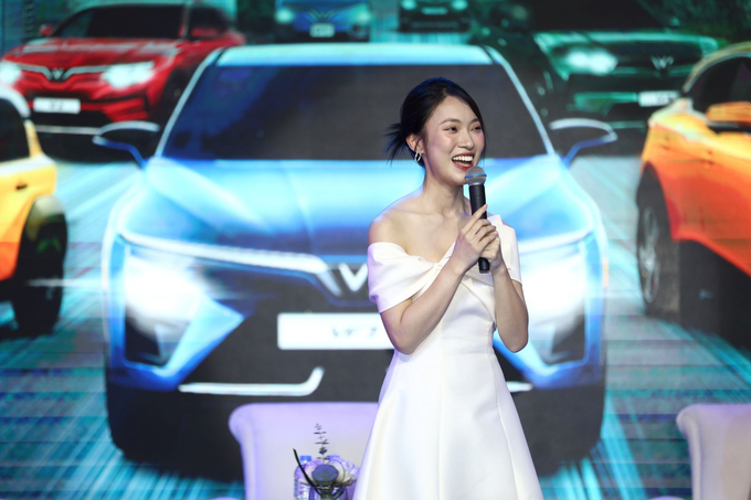 MC Khánh Vy dẫn dắt những câu chuyện tại buổi talkshow