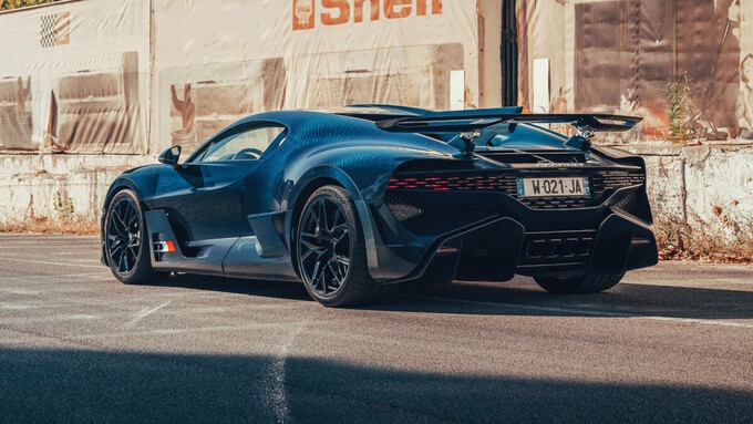 bugatti-divo-review-15-1598611798