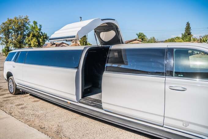 cadillac-escalade-limousine-10-16