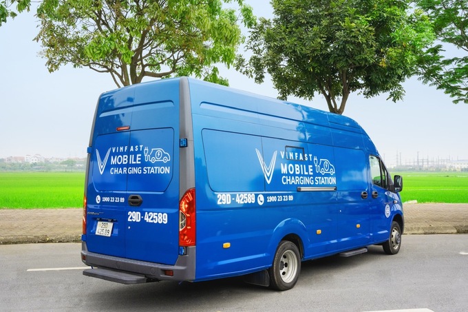 VinFast cung cấp dịch vụ sạc cứu hộ theo khung thời gian tối đa 15 phút/lần sạc