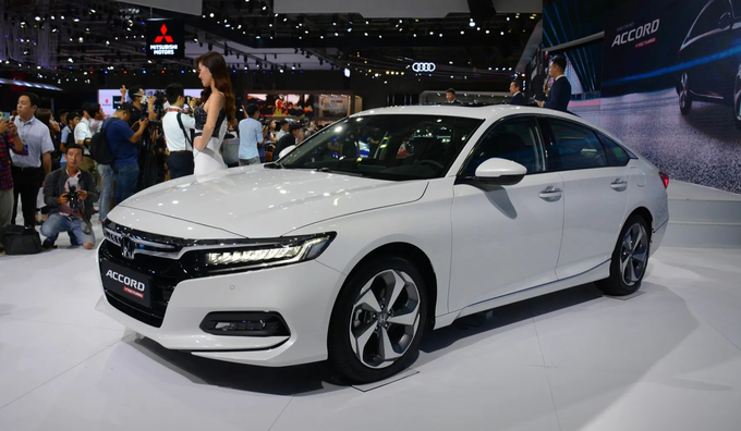 edit-oto-ban-it-1