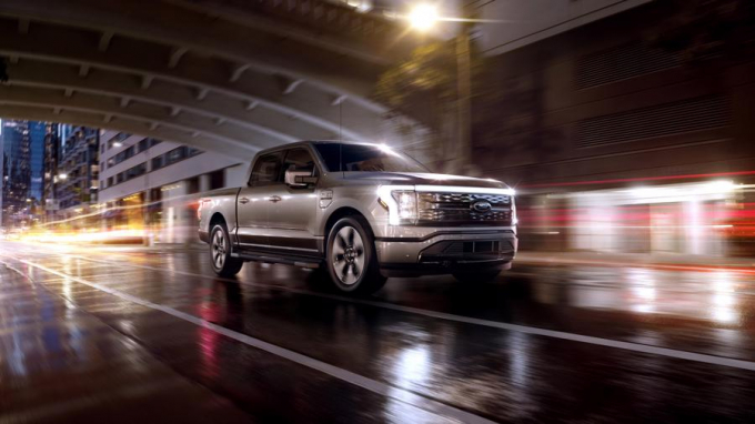 f-150-lightning-2