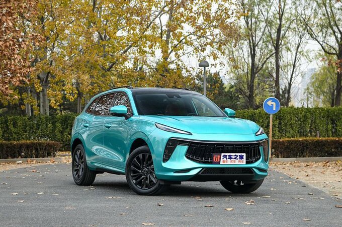 Xe Trung Quốc Dongfeng T5 Evo lúc chuẩn bị cập bến Việt Nam, được đánh giá là sẽ “hot” hơn cả Beijing X7