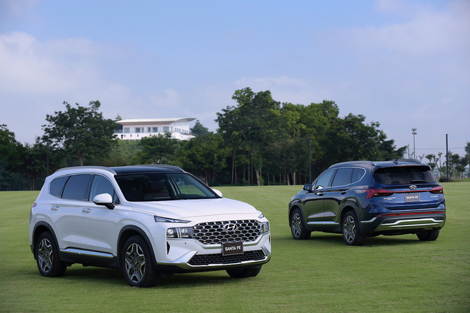 Hiện Hyundai Santa Fe đạt doanh số 511 xe trong tháng 3, tăng trưởng 58,2%.