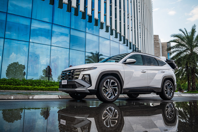 Hyundai Tucson mới ra mắt thị trường Việt Nam, giá từ 769 triệu đồng