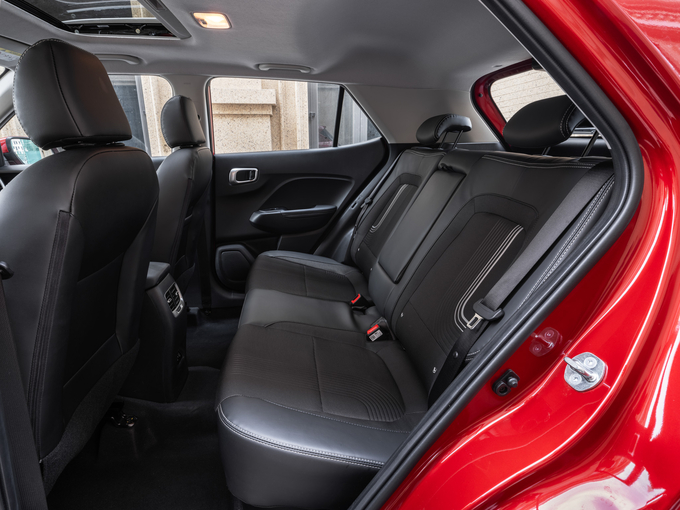 Hyundai Venue - 21