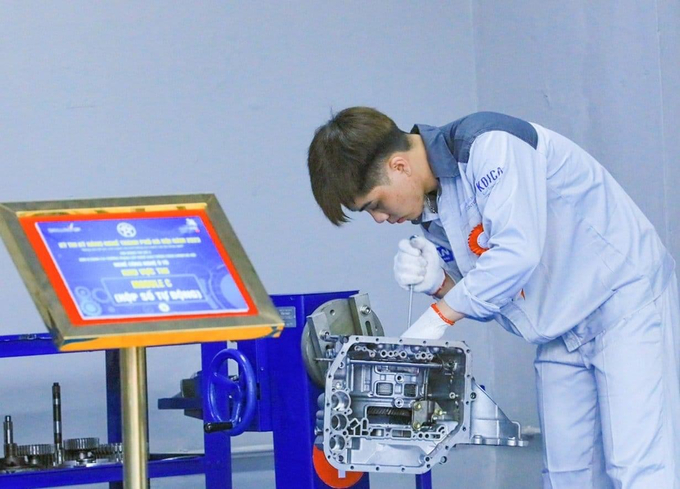 Chương trình đào tạo gắn với thực hành giúp sinh viên có nhiều kiến thức khi ra trường. Ảnh: CĐNCNHN