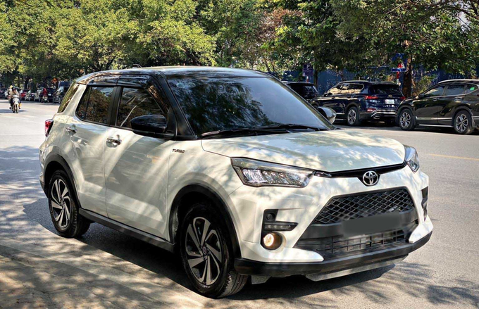 lan-banh-toyota-raize