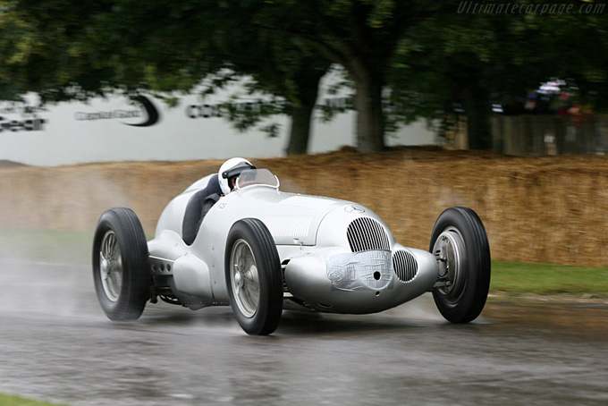 Mercedes-Benz-W125-7460